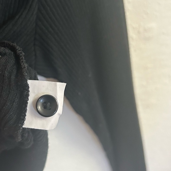 Alo Whisper top - Picture 4 of 5